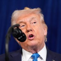 Trump dice que no habrá militares de EU en Venezuela si Delcy Rodríguez "hace lo que queremos"