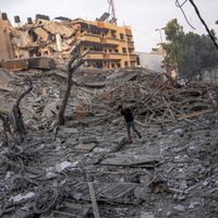 EU inicia envío de municiones a Israel; ya son 11 los estadunidenses muertos por ataques