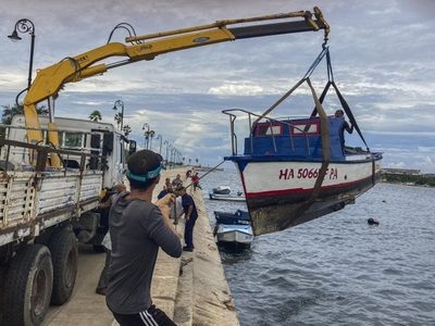 Ian llega a Cuba; Florida se prepara para huracán nivel 4