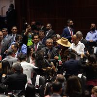 Morena retrasa instalación del congreso general; Adán Augusto entrega informe de AMLO