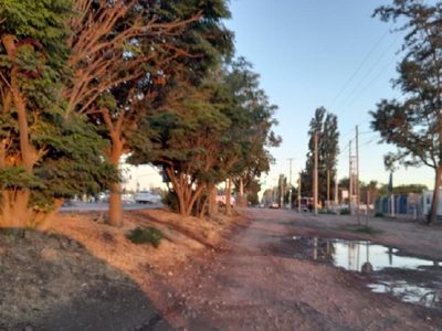 Los vecinos rechazan la urbanización de Valentina Sur y reclaman mayor participación en el debate