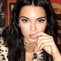 ¡Acarameladas! Kendall Jenner declara su amor a Bella Hadid con una foto reveladora... ¡Se tocan!
