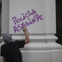 Fiscalía de la CDMX cita a cinco personas por saqueos durante marcha de encapuchados