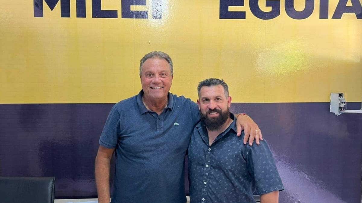 Carlos Eguía junto a Roberto Sicilia. Fuente: (Facebook).