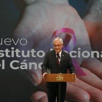 Gobierno de Chile califica de "show' mediático" aprobación de acusación constitucional contra Piñera