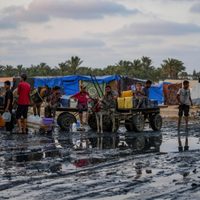 Nuevos ataques en la frontera de Israel con el Líbano; la crisis humanitaria en Gaza empeora
