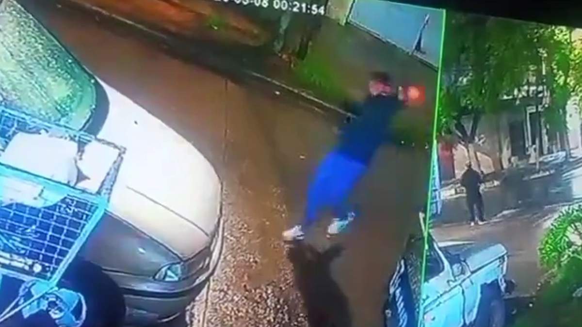 Un adolescente disparó contra la casa de un compañero de escuel