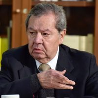 Muñoz Ledo pide evitar que el PRI se perpetúe en el poder; presenta su biografía