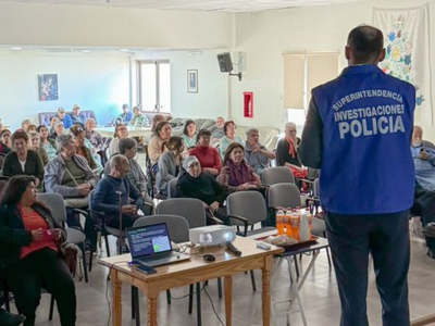 Adultos mayores fueron capacitados para prevenir los casos de ciberestafa