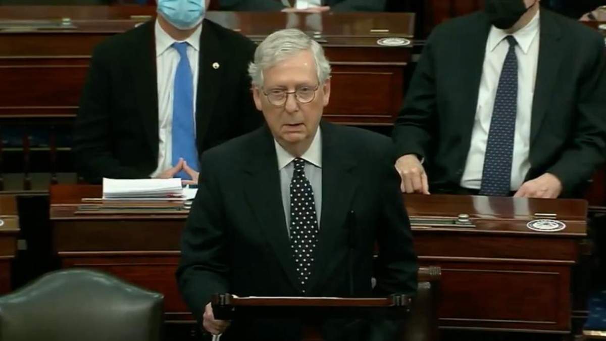 El líder republicano en el Senado, Mitch McConnell