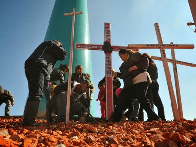 Ayuntamiento de Chihuahua retira cruces en memoria de víctimas de feminicidio