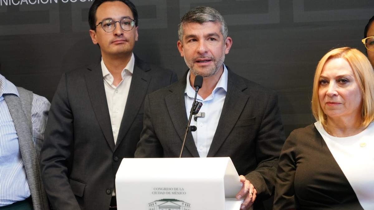 Tabe en la presentación de la iniciativa
