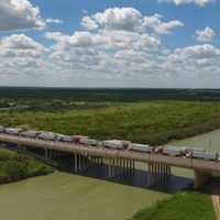 Por lluvia desvían autobuses de Nuevo Laredo, Tamaulipas, a Colombia, NL
