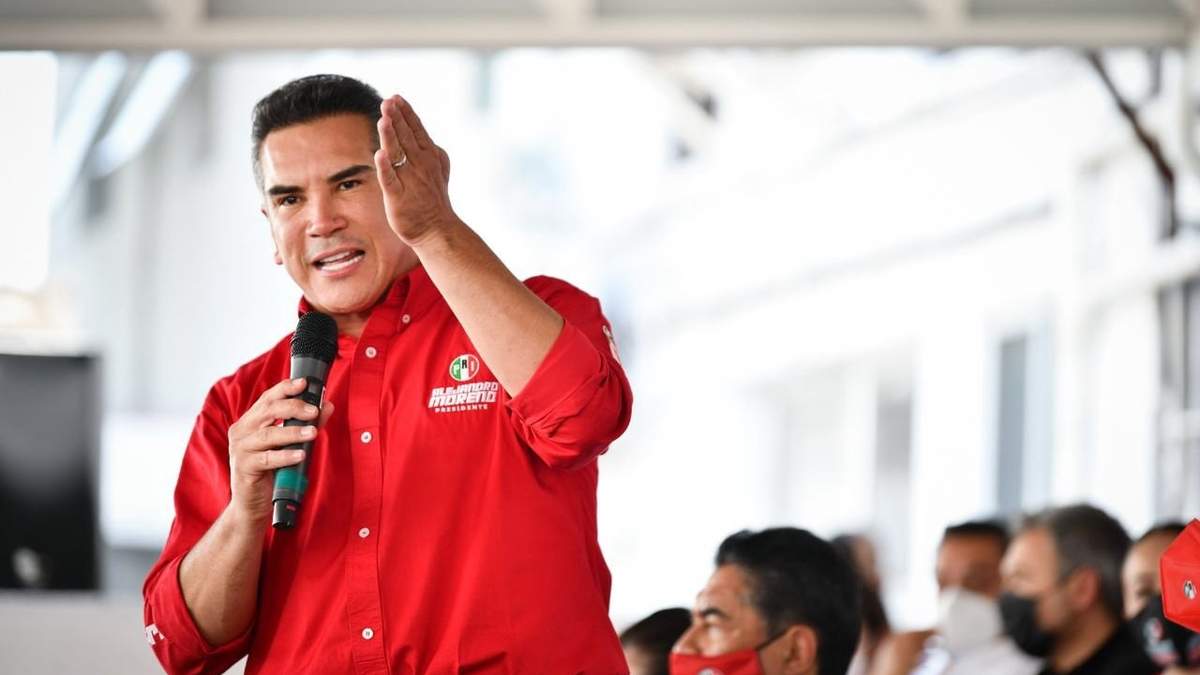El líder nacional del PRI, Alejandro Moreno