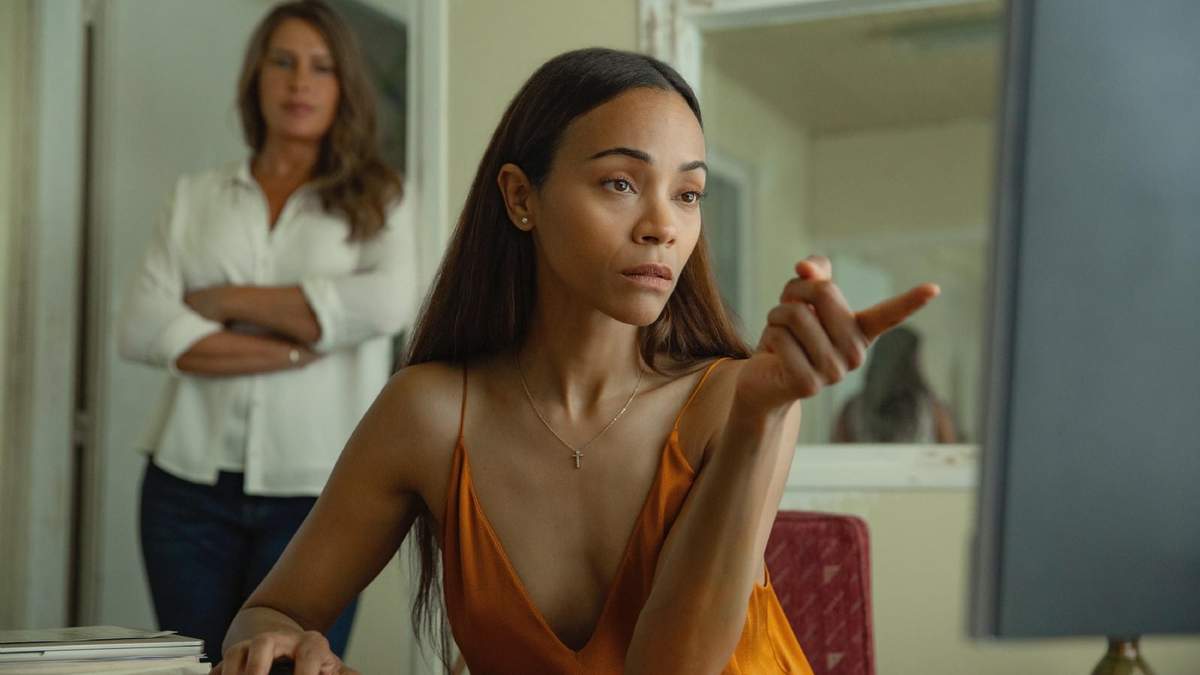 Zoe Saldaña y Karla Sofía Gascón en "Emilia Pérez"