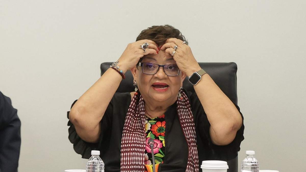 Ernestina Godoy en la comparecencia ante el Senado