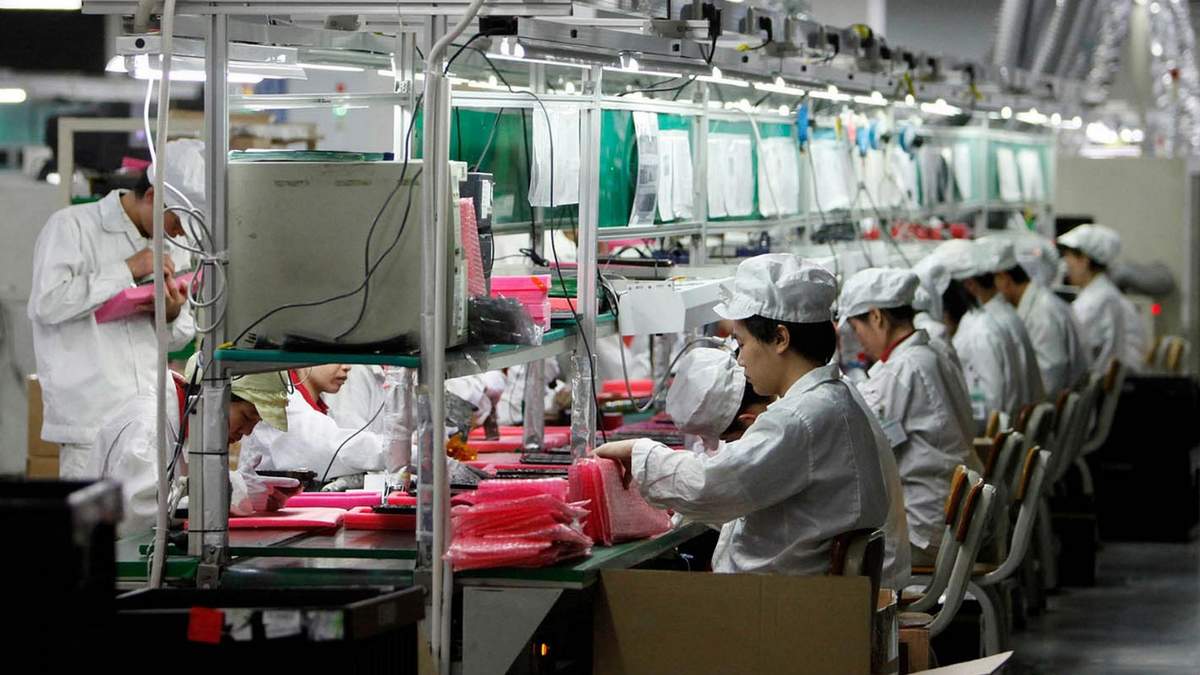 Fábrica de Iphones en China. Fuente: (Twitter)