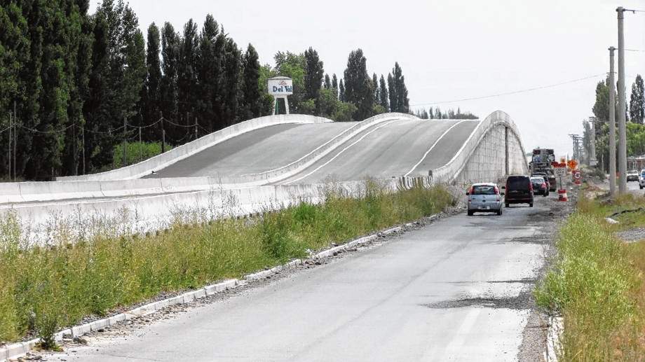 Acceso a la ciudad de Ingeniero Huergo. Fuente: (Facebook)