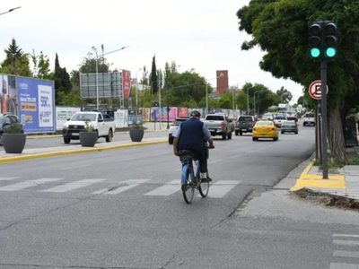 La ciudad de Neuquén habilitará semáforos inteligentes operados por inteligencia artificial