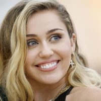 "¡Destape total!" Miley Cyrus hizo a un lado toda su ropa y quedó ¡al natural!