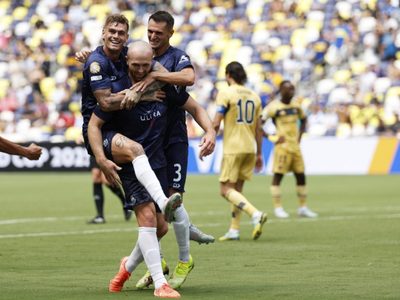 Sorprendió: rompió el silencio el jugador de Auckland City que le anotó a Boca