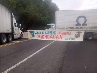 Entre protestas, AMLO inaugura cuartel de la Guardia Nacional en Morelia