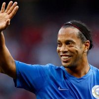¡Ronaldinho detenido en Paraguay!