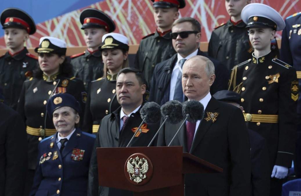 El presidente de Rusia Vladímir Putin ofrece su discurso del Día de la Victoria, en el 78vo aniversario de la derrota de la Alemania Nazi, en la Plaza Roja de Moscú, Rusia