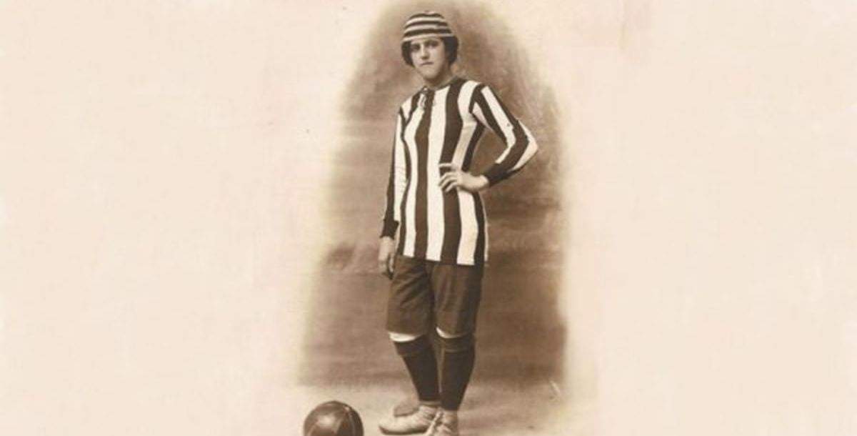 Ana Carmona Ruiz, "Veleta", futbolista española
