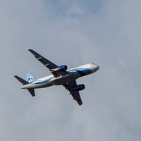 SAT embarga a Interjet por adeudos fiscales; aerolínea libra el cobro