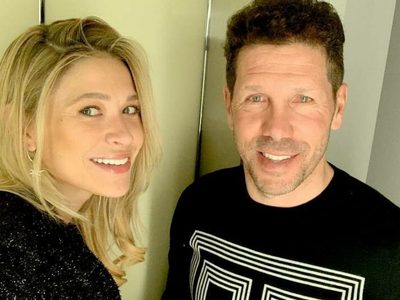 La producción de fotos de entrecasa de Carla Pereyra y el Cholo Simeone con clima "casi de verano"