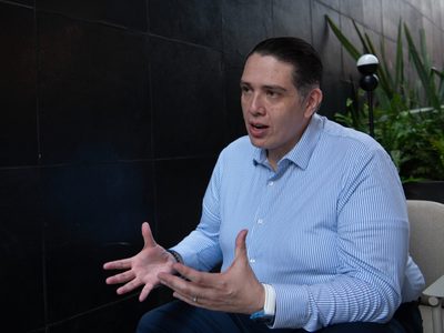 Borrón y cuenta nueva: Mendoza, dispuesto a colaborar con Brugada en favor de BJ