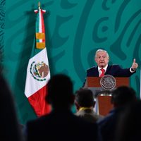 AMLO atiza a España e Iberdrola: gobiernos parecen empleados