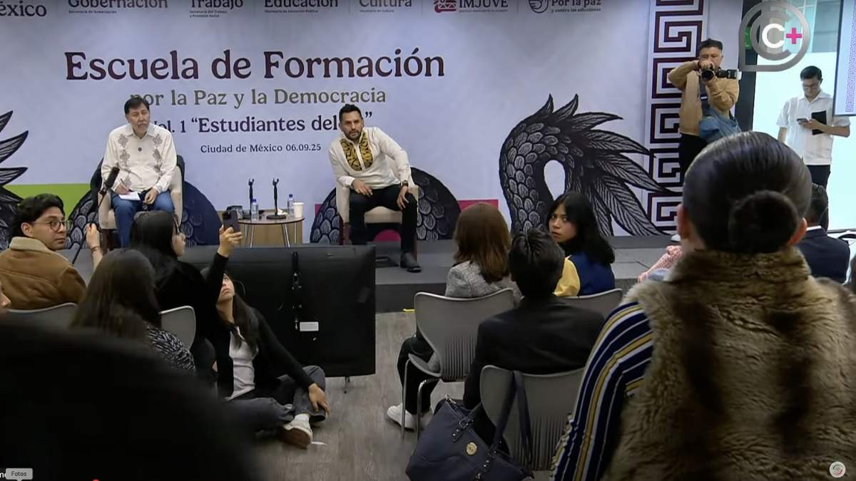 El momento en el que la joven le pregunta al senador morenista