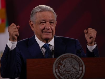 "Plan C" de la reforma electoral es no darle ni un voto al bloque conservador: AMLO