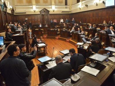 Senadores presentarán un proyecto para blindar los glaciares