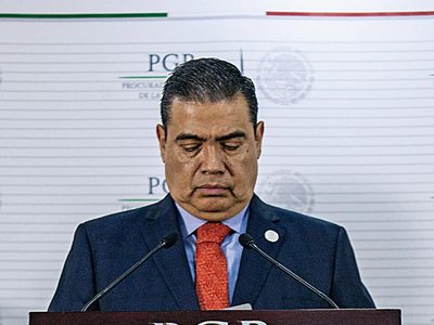 Gustavo Salas y el espionaje desde la PGR