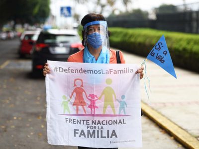 "México se vistió de luto" con la despenalización del aborto: Frente Nacional por la Familia