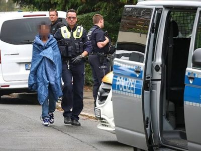 Apuñalaron a una alcaldesa alemana y quedó detenido su hijo adoptivo de 15 años