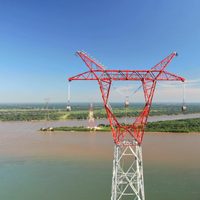 El Gobierno activó una nueva línea de alta tensión en Yacyretá