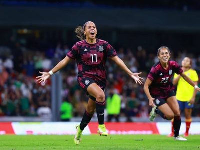 Selección femenil vence 2-0 a Colombia en el estadio Azteca