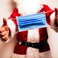 Papá Noel letal: 18 ancianos fallecieron por coronavirus después de su visita