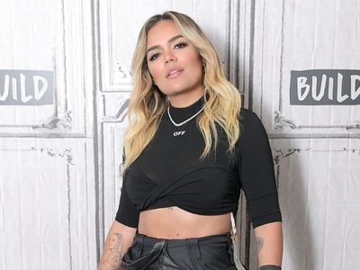 ¡La odian! Karol G y los comentarios que la acusan de discriminar a la comunidad LGBT