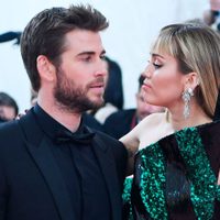La reflexión de Miley Cyrus y la confesión de Liam Hemsworth. ¡Arden las "papas"!