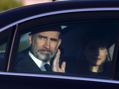 Duerme con un ojo abierto: la sospecha más grave del rey Felipe