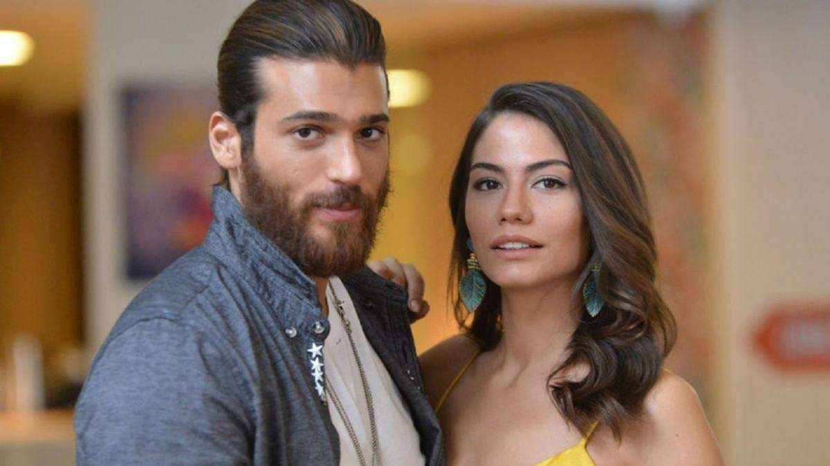 Can Yaman y Demet Özdemir en "Soñar Contigo". Fuente: (Instagram)