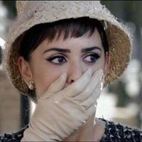 ¡Se le abre! Penélope Cruz quedó completamente sorprendida “¡Se le ve todo lo de abajo!”. Hay video