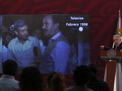 AMLO presenta la entrevista que le hizo Ricardo Rocha en 1996: "Televisa empezaba a abrirse"