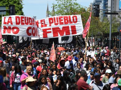 Distintas organizaciones sociales y la izquierda se movilizarán hoy contra la llegada del FMI