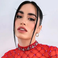 Lali Espósito dio un golpe de mesa y respondió a las críticas por hablar de dinero